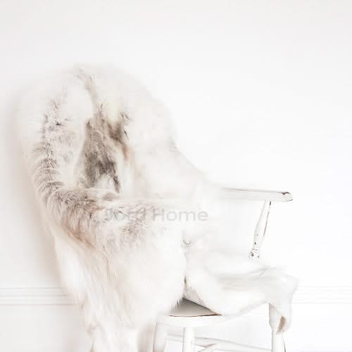 Ervá Pure Reindeer Hide Scandi Rug